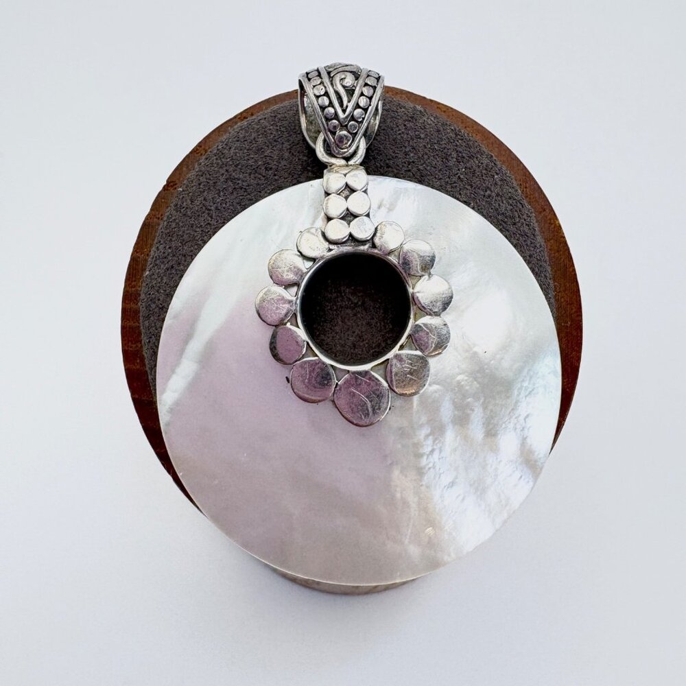 VTG Sterling Silver 925 Mother of Pearl Circle Pendant Size 1.75" Length